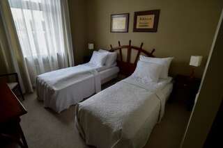 Отель Port Hotel Адажи Стандартный двухместный номер с 1 кроватью или 2 отдельными кроватями-4