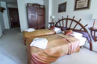 Отель Port Hotel Адажи Двухместный номер Делюкс с 2 отдельными кроватями-4